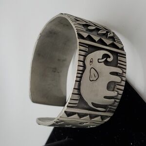 Vintage J.B. Hunt Signed Pewter Wild Kingdom Cuff Bracelet